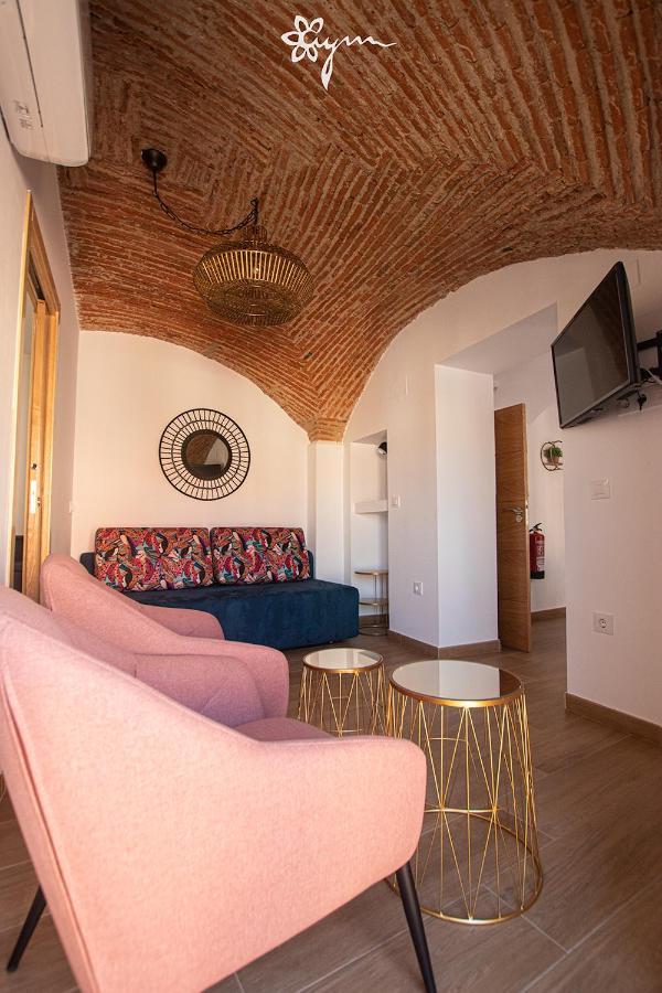 Apartamentos Turisticos Abrilymarzo Caces エクステリア 写真