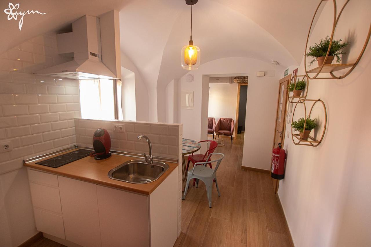 Apartamentos Turisticos Abrilymarzo Caces エクステリア 写真