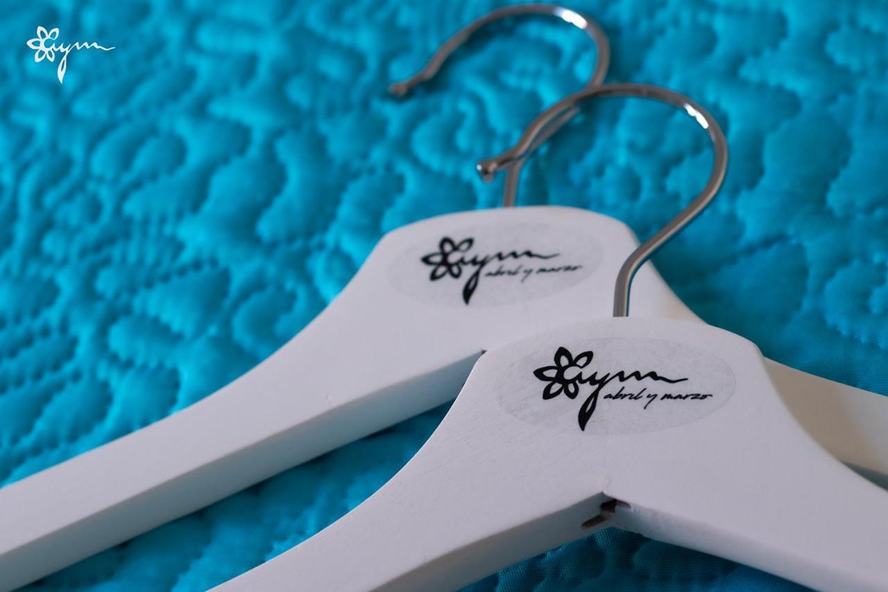 Apartamentos Turisticos Abrilymarzo Caces エクステリア 写真